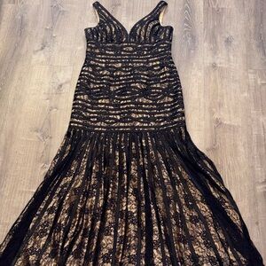 Elegant Black Lace Evening Gown
